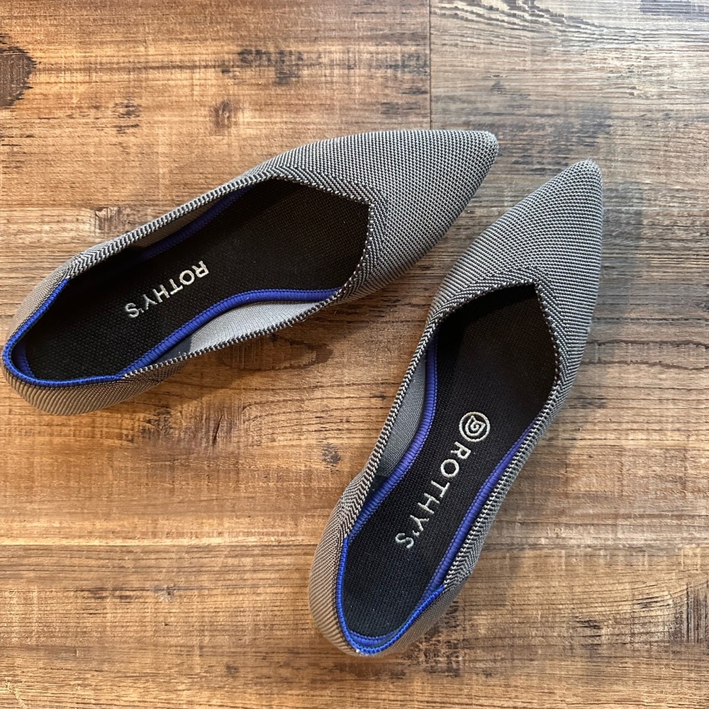 Rothy's Women's Black and Blue Flats